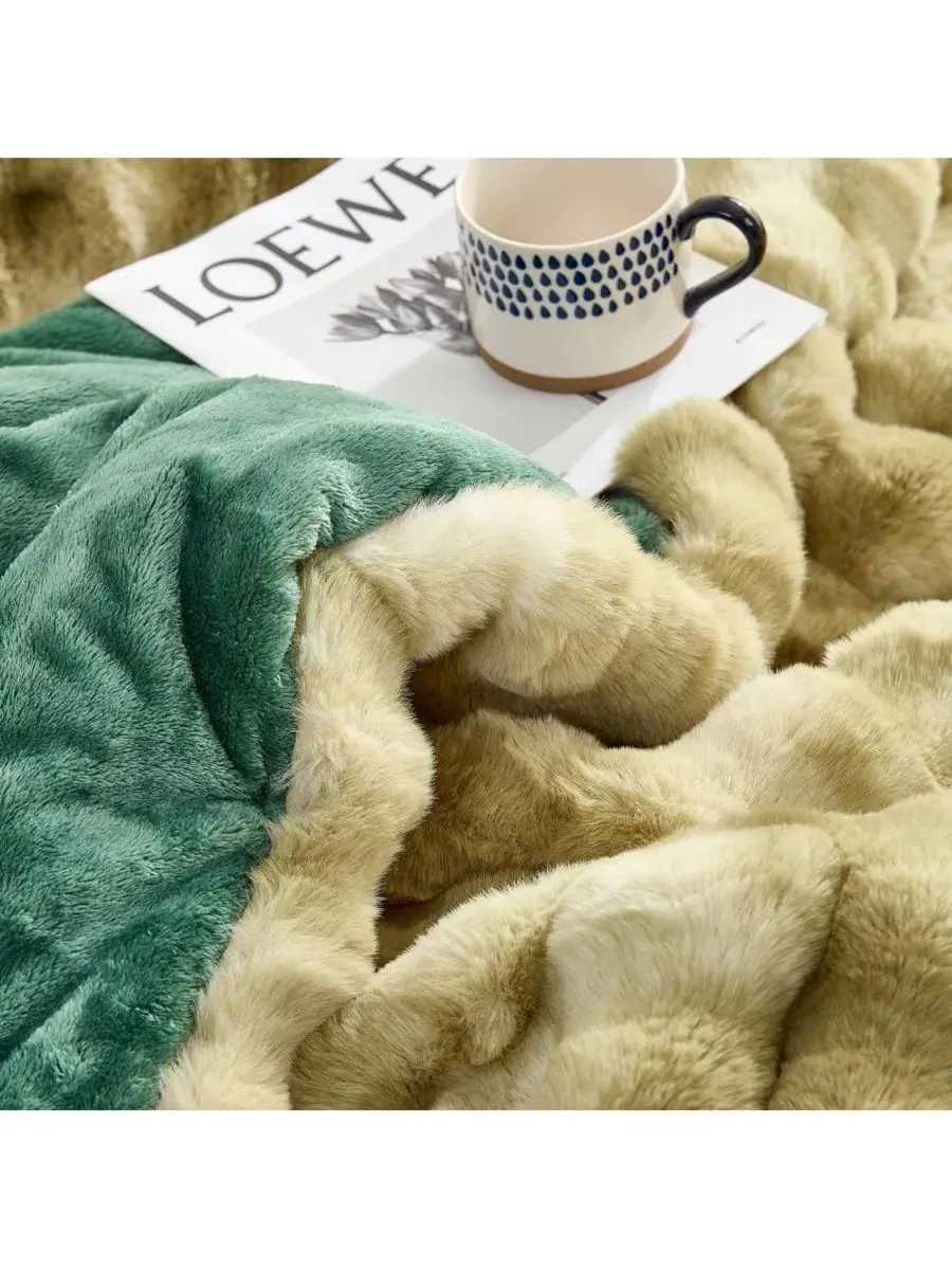 Одеяло-комфортер с faux fur 750 GSM, с наполнителем, модель Snowball Chunky Bunny Coma Inducer — изображение 4 из 4, мульти