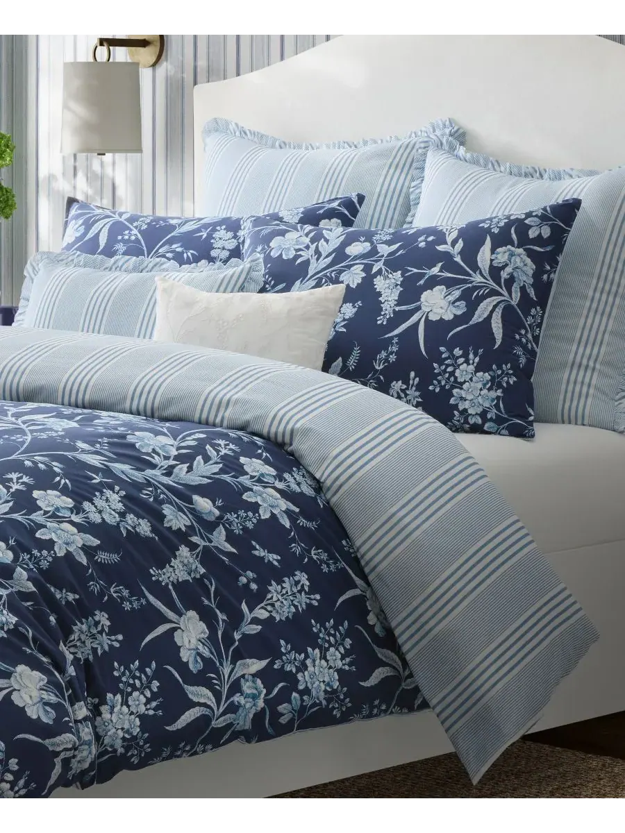 Двустороннее хлопковое одеяло Branch Toile, 7 предметов, размер Full/Queen Laura Ashley — изображение 4 из 10, синий
