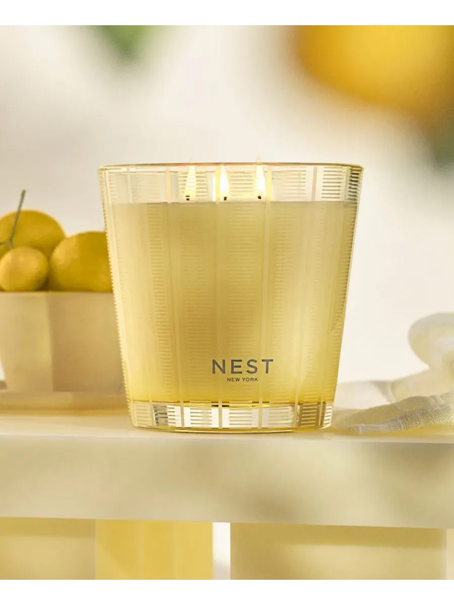 Трехфитильная свеча Sunlit Yuzu & Neroli, 601 г Nest New York — изображение 4 из 5, нет цвета