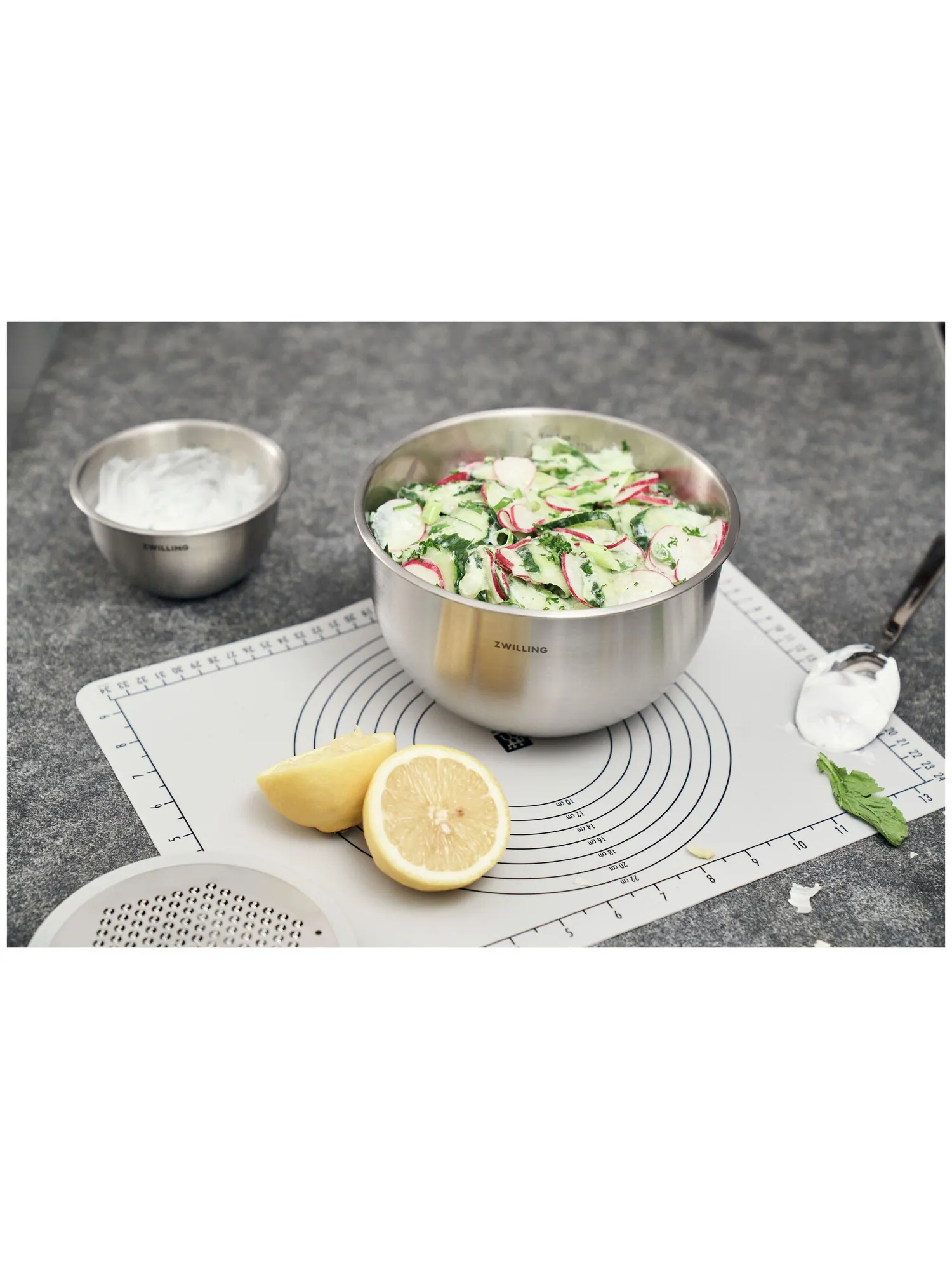 Набор вакуумных мисок из нержавеющей стали ZWILLING Fresh & Save BOWLS, 6 предметов, S/M/L — изображение 13 из 17