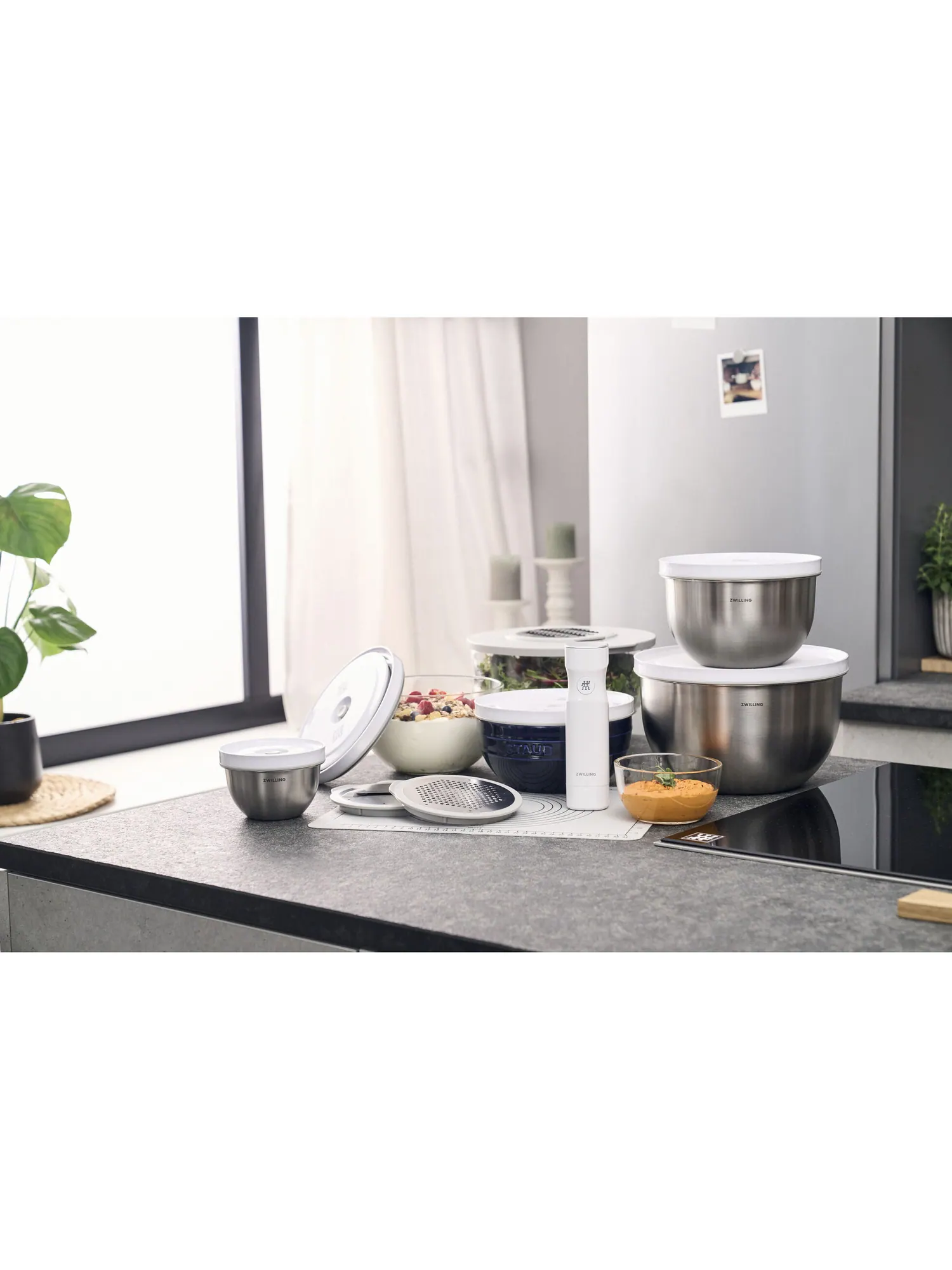 Набор вакуумных мисок из нержавеющей стали ZWILLING Fresh & Save BOWLS, 6 предметов, S/M/L — изображение 15 из 17