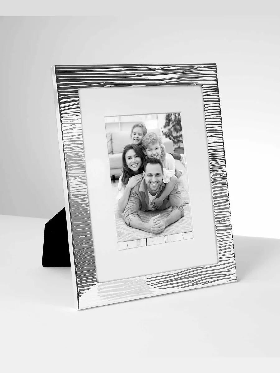 Металлическая фоторамка "Джули", 8" x 10" Philip Whitney — изображение 2 из 4, серебряный