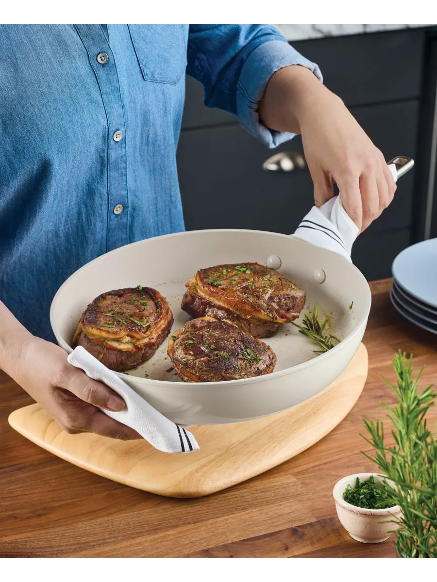 Сковорода KitchenAid Hard-Anodized Ceramic Nonstick, 31 см — изображение 2 из 6, белый