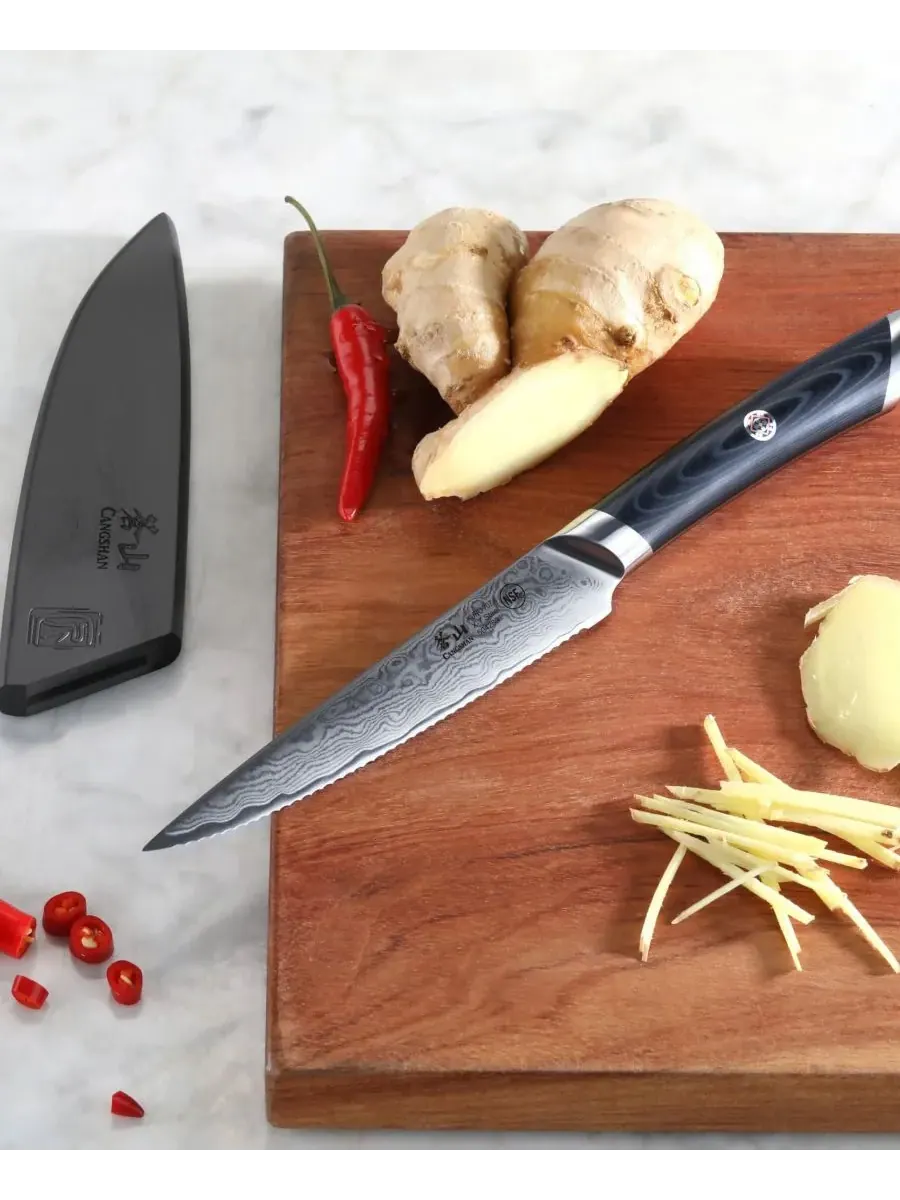 Универсальный нож Kuro Series Steel с зубчатым лезвием, 13 см, в комплекте с ножнами Cangshan — изображение 2 из 3, серый