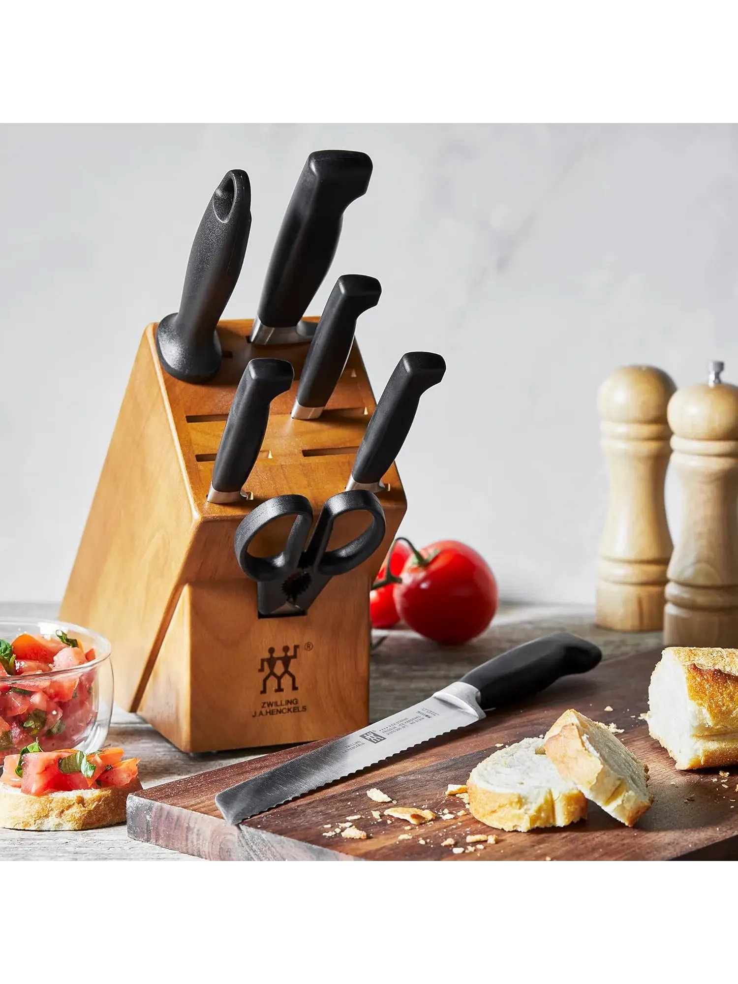 Набор кухонных ножей в блоке ZWILLING Four Star Anniversary, 8 предметов, светло дерево/береза — изображение 2 из 18