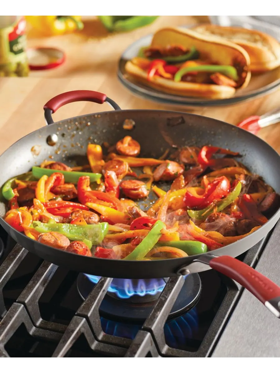 Антипригарная сковорода Cucina диаметром 14 дюймов Rachael Ray — изображение 5 из 8, красный