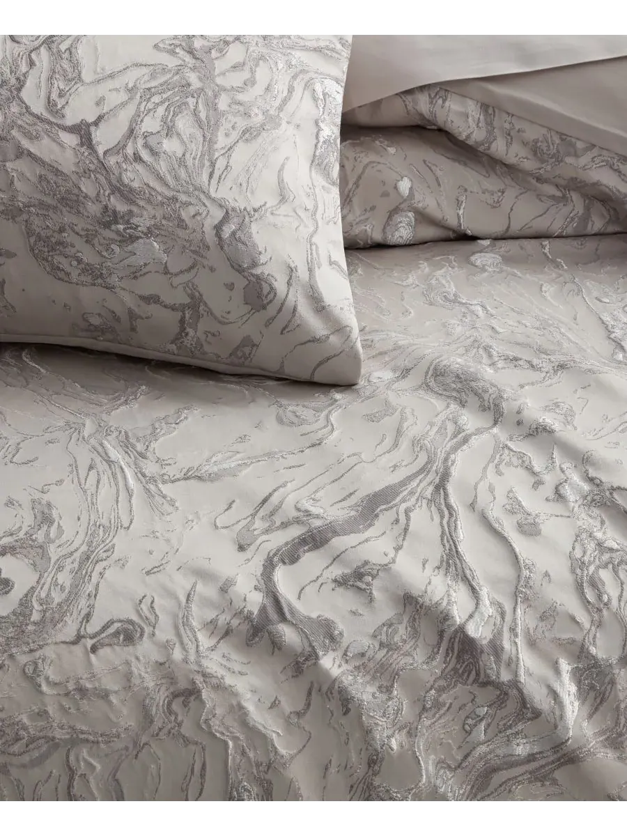 Пододеяльник "Жидкий мрамор", размер Full/Queen Donna Karan Home, платиновый — изображение 5 из 7, серебристый