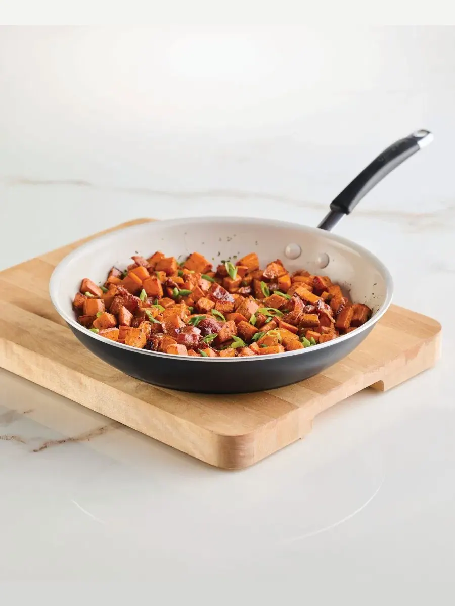 Коллекция керамической посуды Cucina Rachael Ray — изображение 4 из 7, бежевый