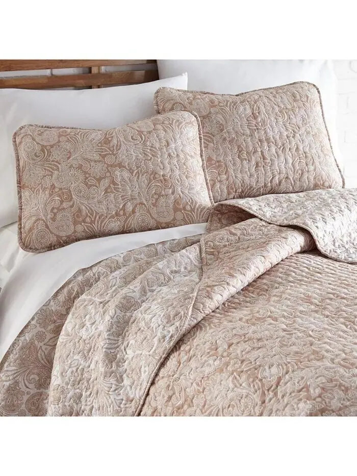 Легкое двустороннее одеяло и накидка Perfect Paisley Southshore Fine Linens — изображение 2 из 5, тауп