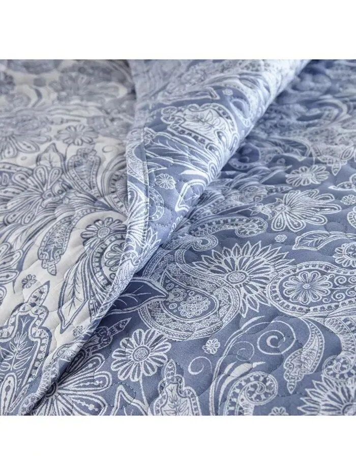 Легкое двустороннее одеяло и накидка Perfect Paisley Southshore Fine Linens — изображение 5 из 5, тауп