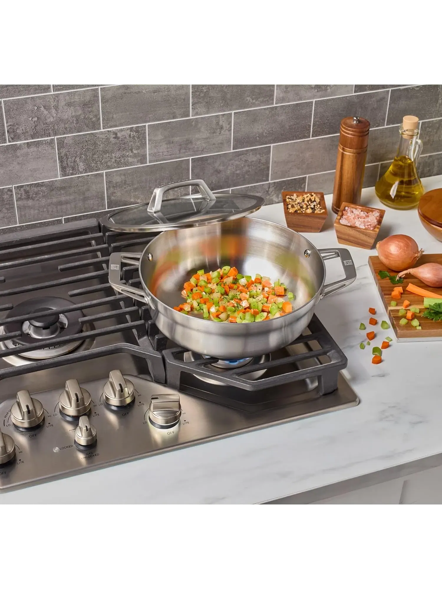 Сотейник с крышкой ZWILLING Motion Stainless Steel, 3,8 л, 26 см — изображение 5 из 9, серебристый
