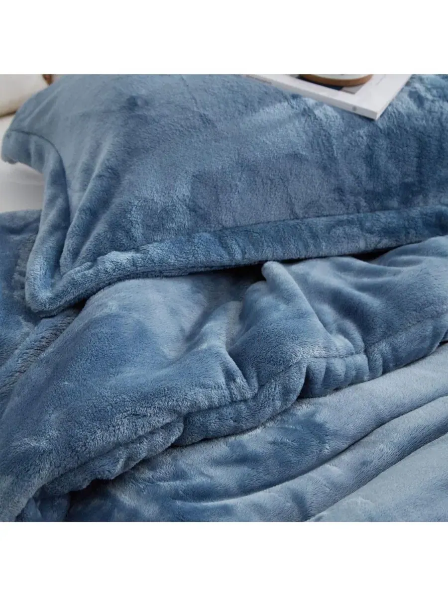 Одеяло-комфортер Queen XL с наволочками, флис, Me Sooo Comfy Coma Inducer — изображение 4 из 4, синий