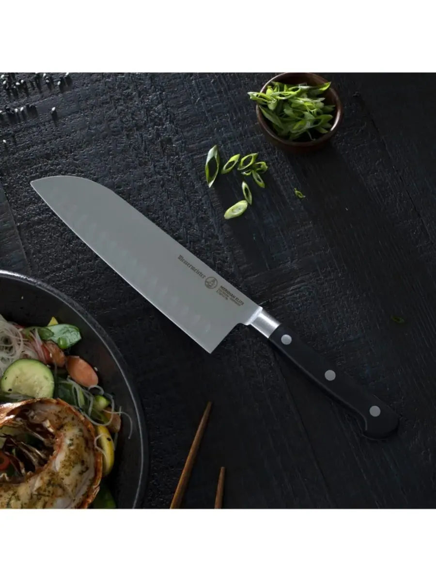 Нож Santoku Meridian Elite Kullenschliff, 18 см Messermeister — изображение 5 из 6, серебристый черный