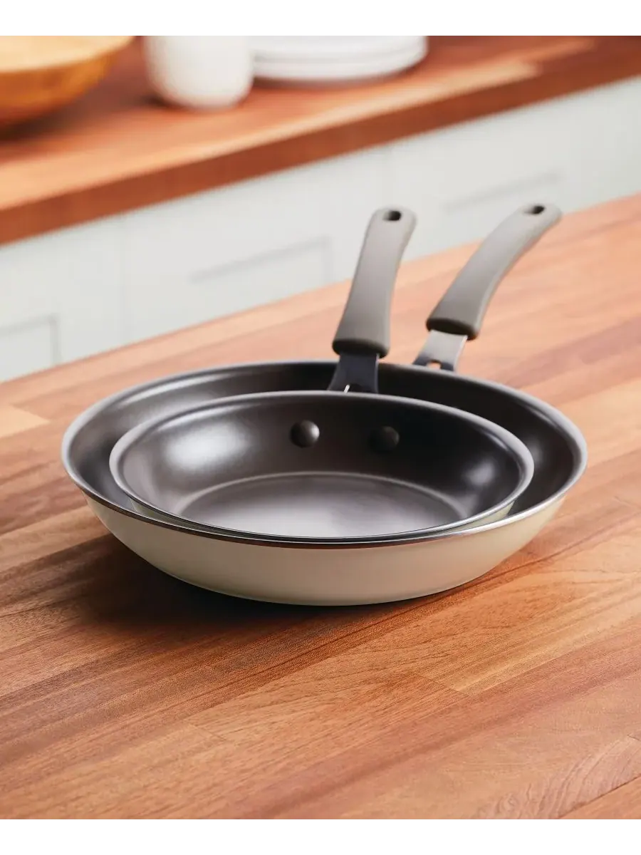 Набор из 2 алюминиевых сковородок с антипригарным покрытием Cook + Create Rachael Ray, миндальный — изображение 5 из 10