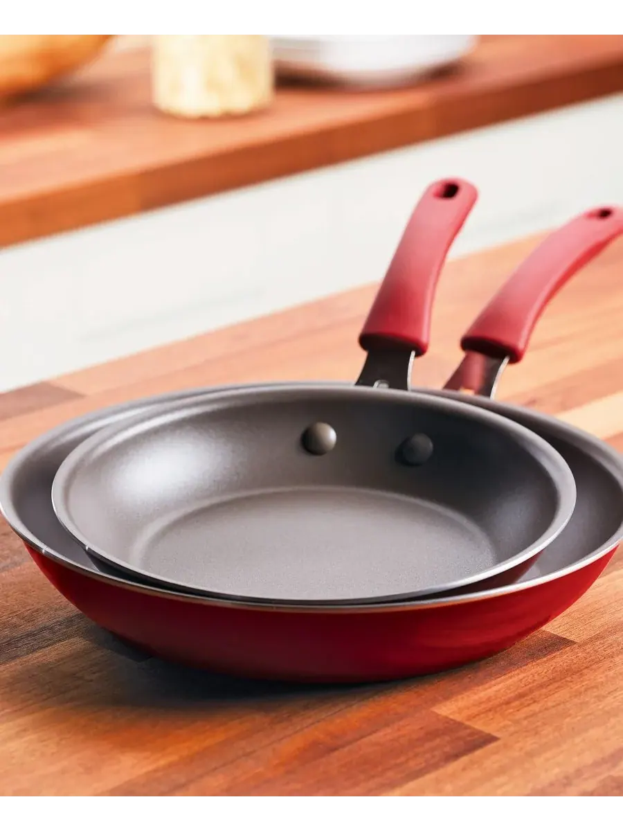 Набор из 2 алюминиевых сковородок с антипригарным покрытием Cook + Create Rachael Ray — изображение 5 из 9, красный