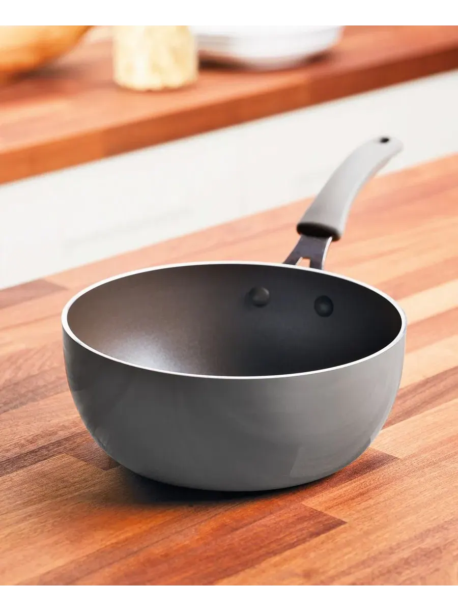 Алюминиевая антипригарная сковорода Cook + Create, 3 л Rachael Ray — изображение 4 из 7, серый