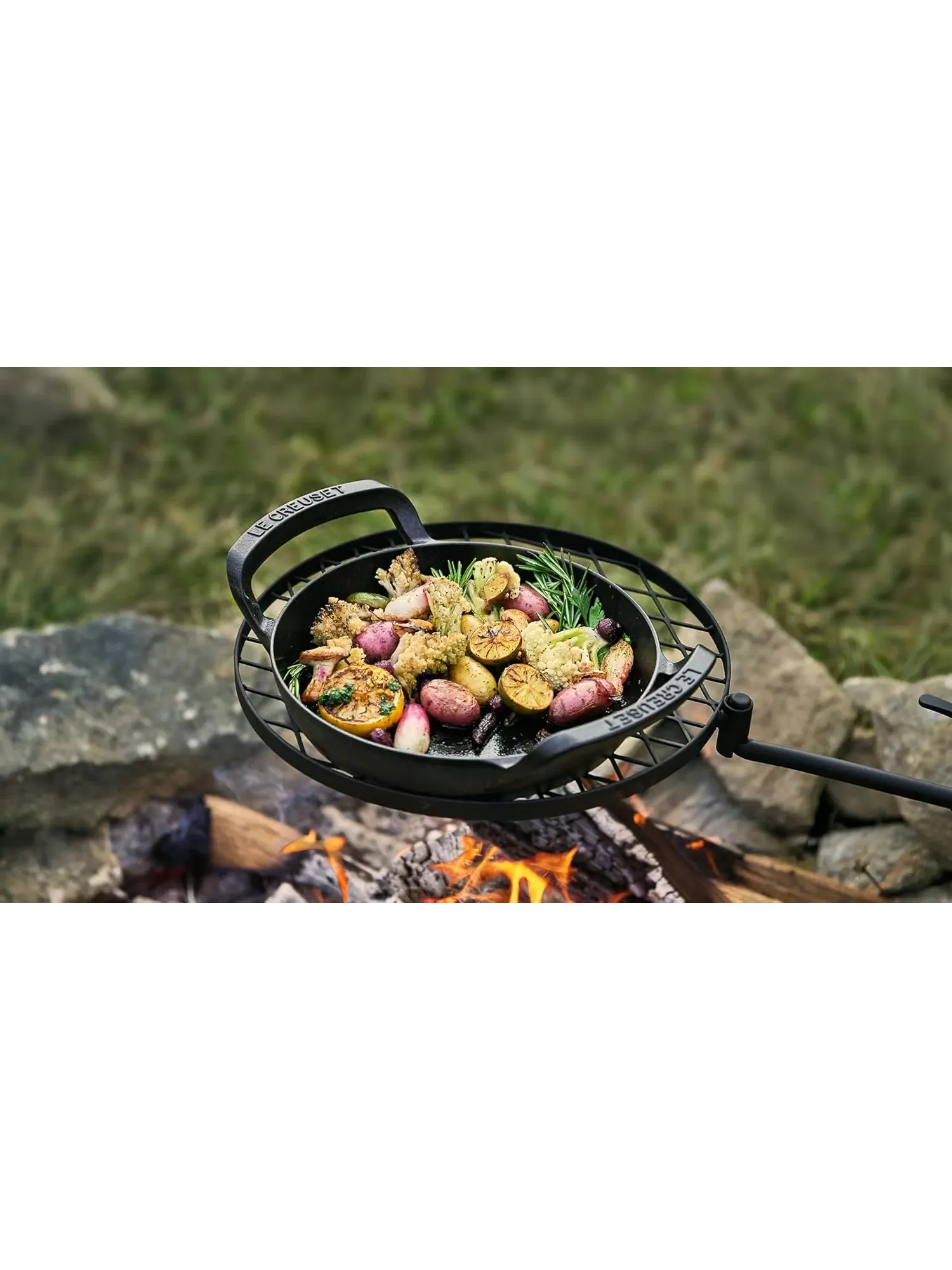 Круглая чугунная сковорода-гриль Le Creuset BBQ Outdoor Grill Pan Round, 25 см — изображение 5 из 8, черный