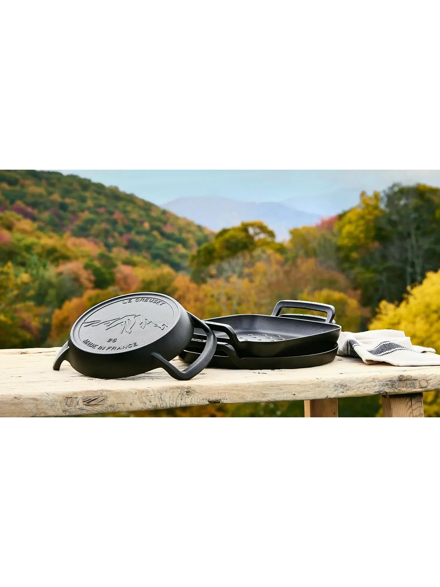 Круглая чугунная сковорода-гриль Le Creuset BBQ Outdoor Grill Pan Round, 25 см — изображение 6 из 8, черный