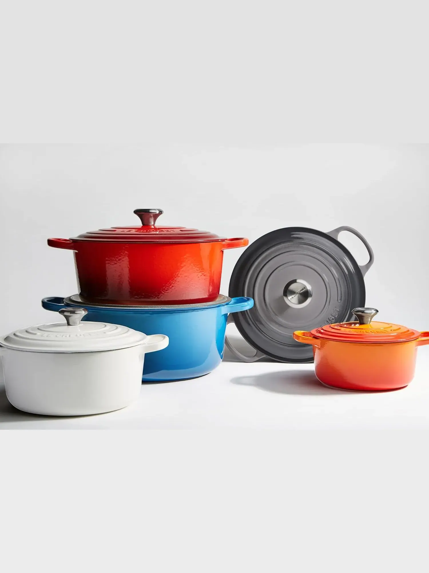 Кастрюля овальная Le Creuset Signature, 2,6 л, 23 см — изображение 5 из 7, пламя
