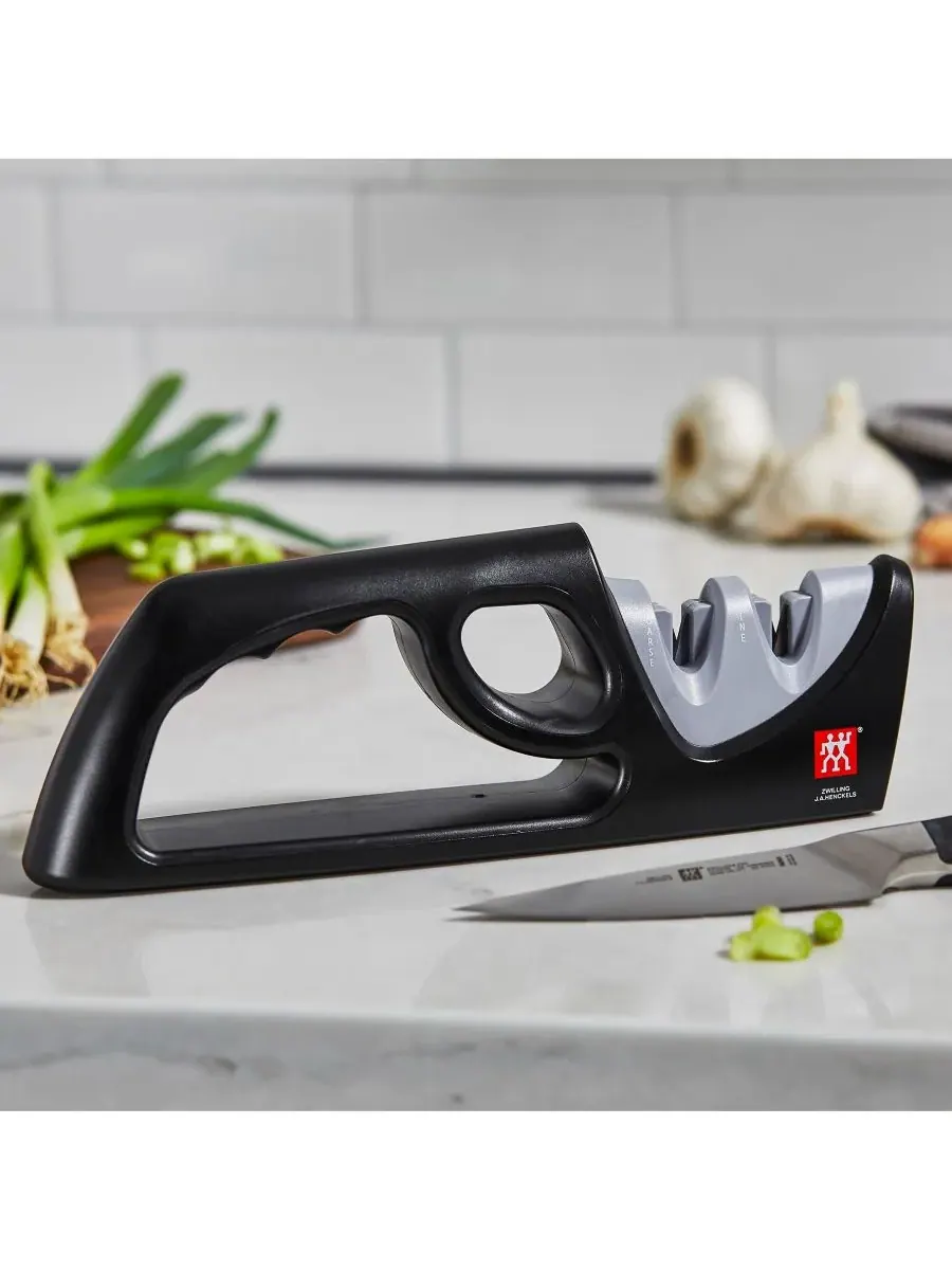 Двухступенчатая точилка с протяжным механизмом Zwilling — изображение 5 из 5, черный