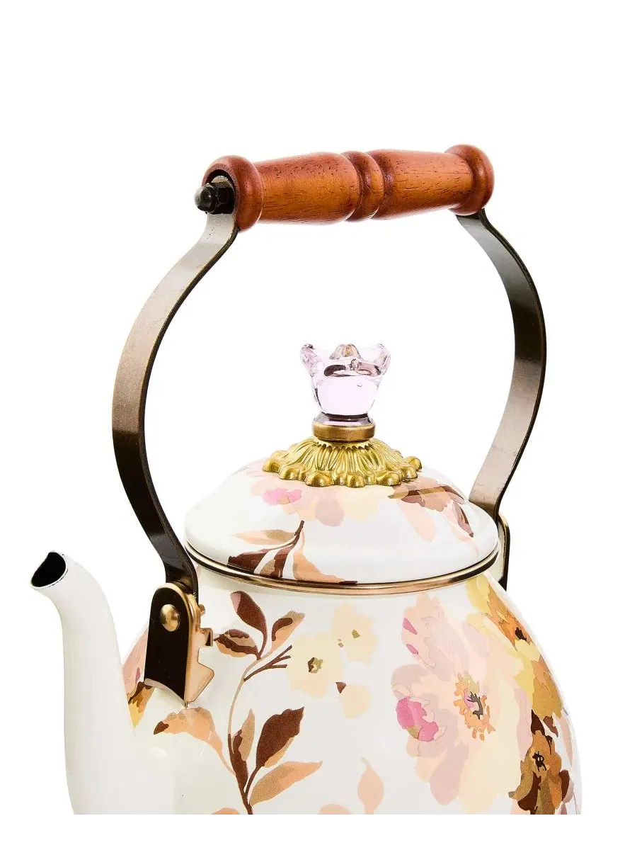 Чайник из эмалированной стали Wild Rose White 1,9 л MacKenzie-Childs — изображение 2 из 5, белый