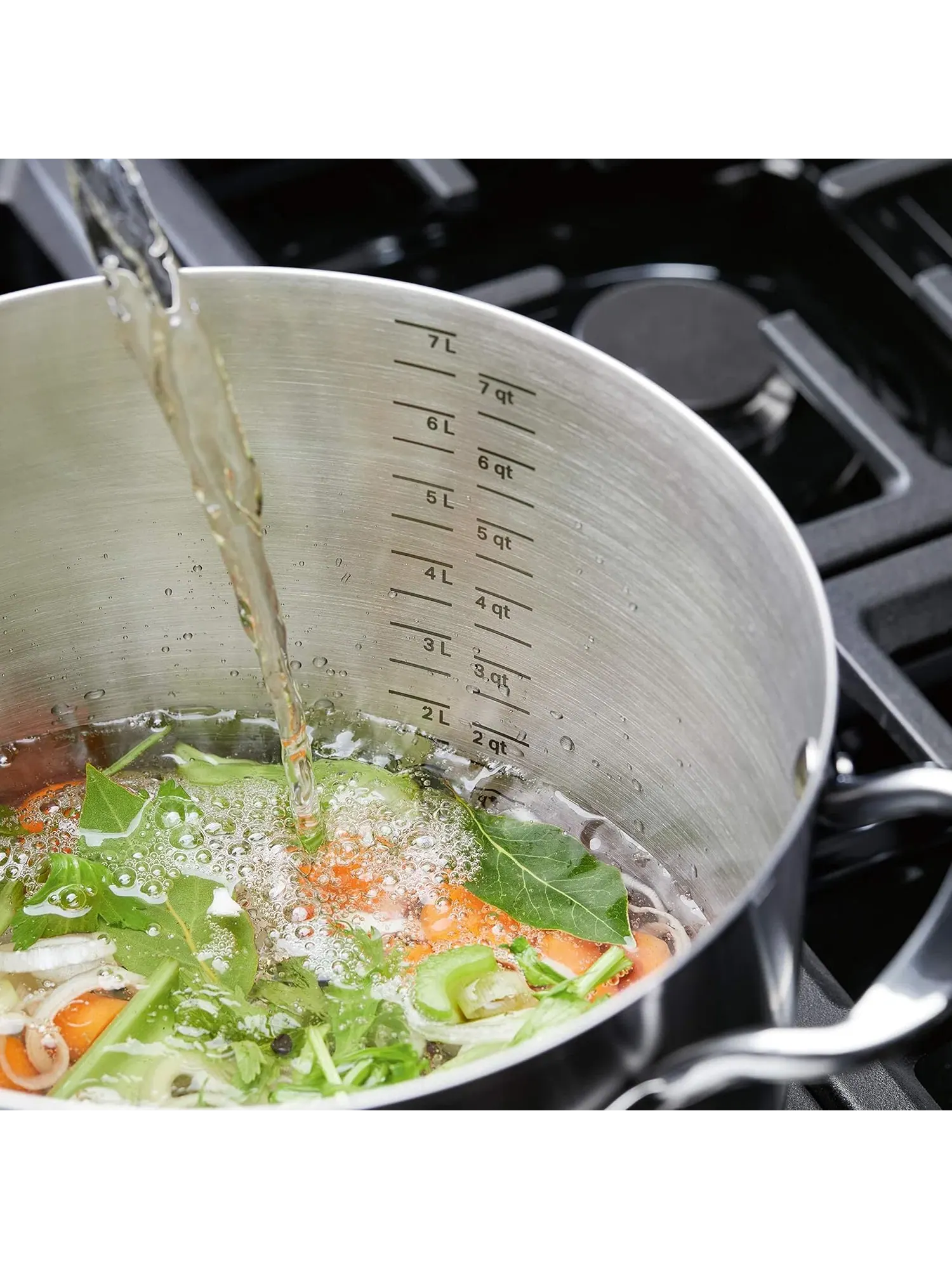 Кастрюля KitchenAid 3-Ply Base Stainless Steel Induction, 7,6 л — изображение 12 из 14, серебристый
