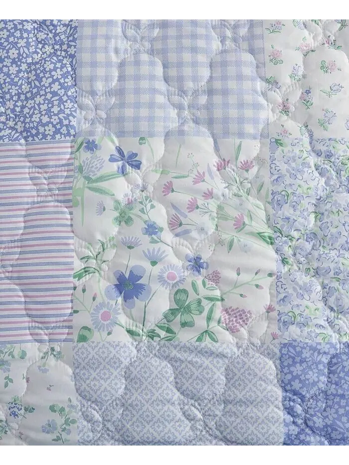 Комплект двусторонних одеял Parker в стиле пэчворк Laura Ashley — изображение 2 из 5, фиолетовый