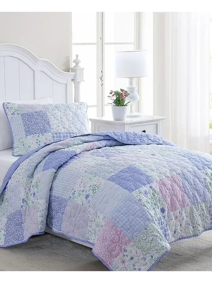 Комплект двусторонних одеял Parker в стиле пэчворк Laura Ashley — изображение 5 из 5, фиолетовый