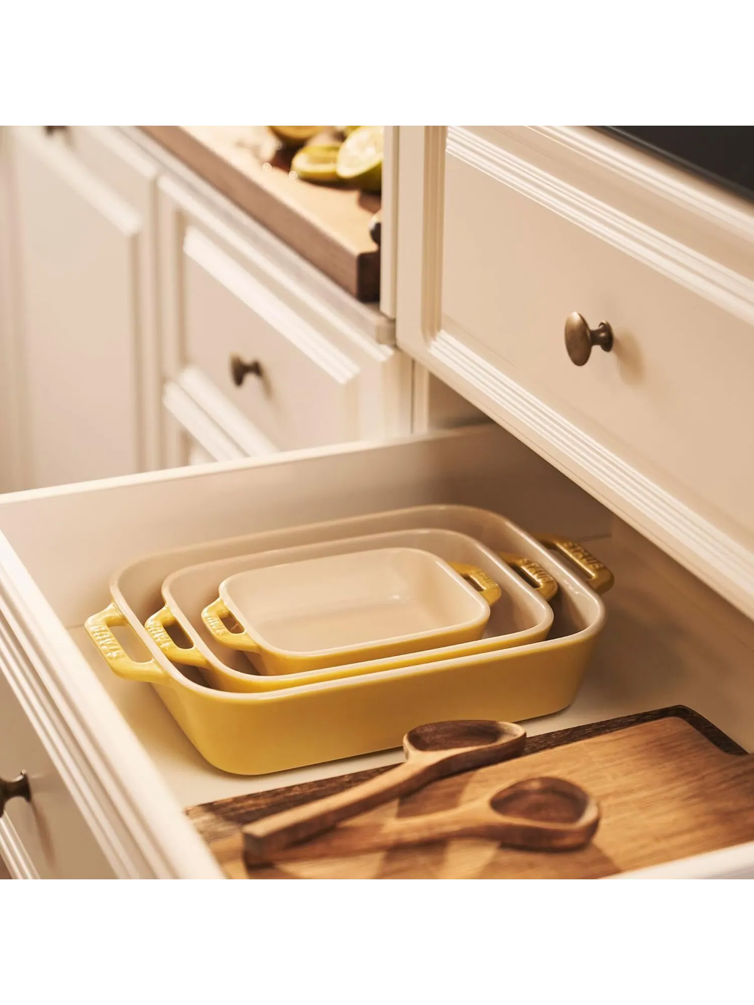 Набор форм для выпечки Staub Ceramic, 3 предмета — изображение 2 из 8, желтый