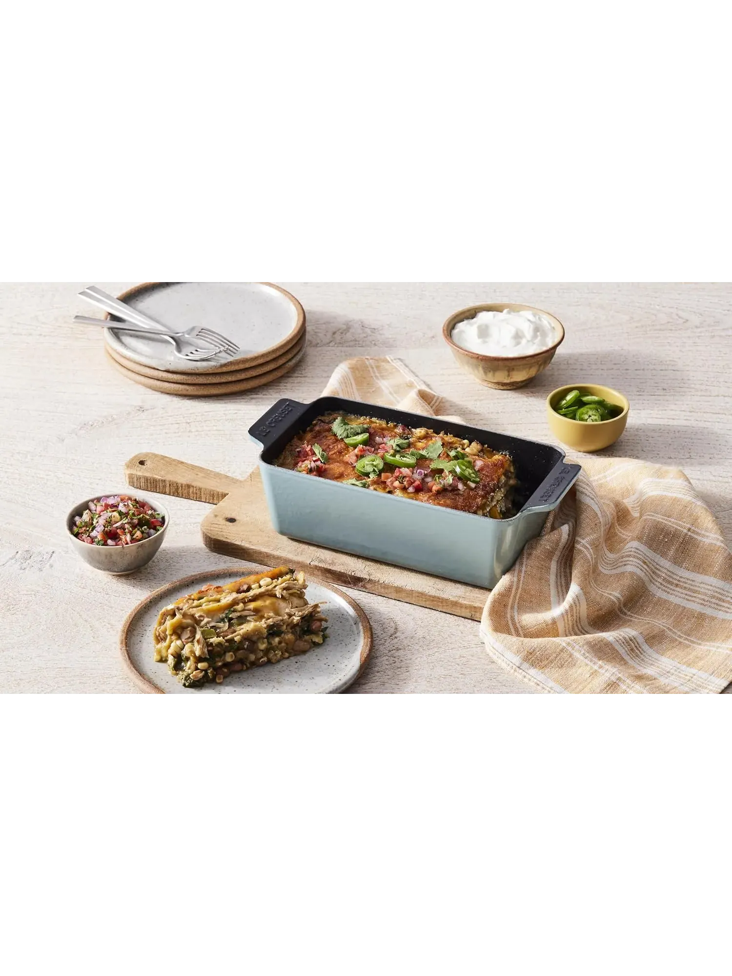 Форма для выпечки хлеба Le Creuset, 23 см, 1,9 л — изображение 4 из 6, вишневый