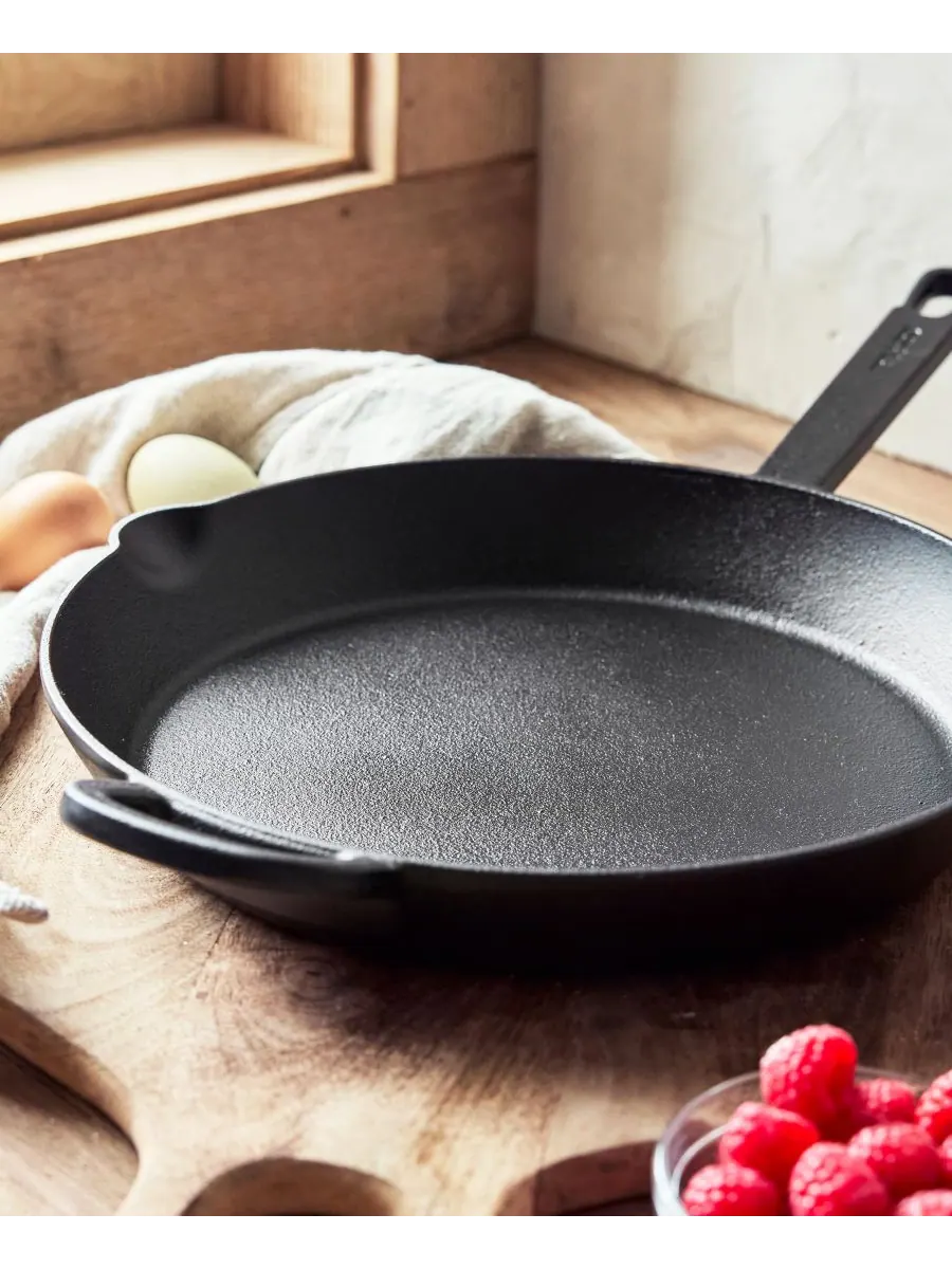 Сковорода чугунная GreenPan X Bobby Flay Cast Iron, 30 см — изображение 2 из 10, черный