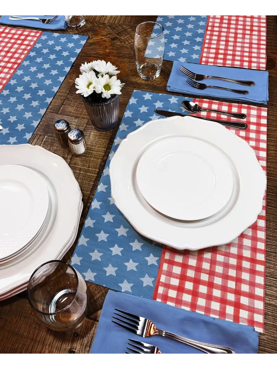Набор из 4 салфеток под тарелки Old Glory Gingham Premier из ткани в клетку Counterart — изображение 4 из 8, мульти