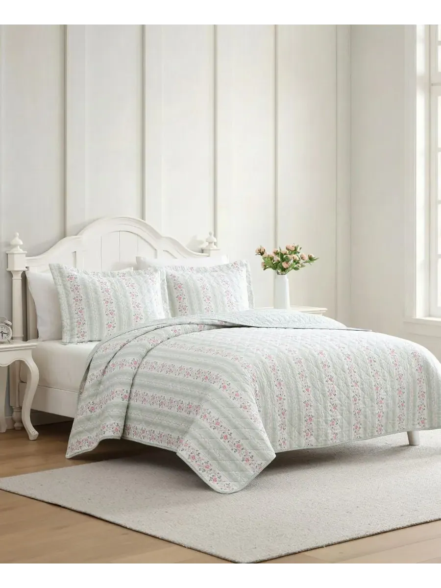 Двустороннее одеяло Rosebud Stripe, 3 предмета, размер Full/Queen Laura Ashley — изображение 2 из 8, светлый зеленый