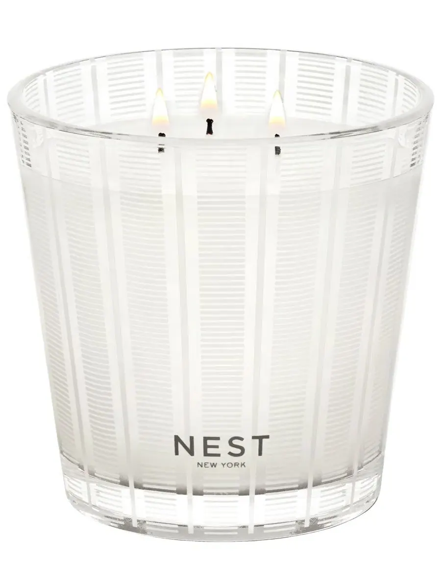 Ароматическая свеча Something Tropical, 598 г NEST New York — изображение 2 из 3, нет цвета