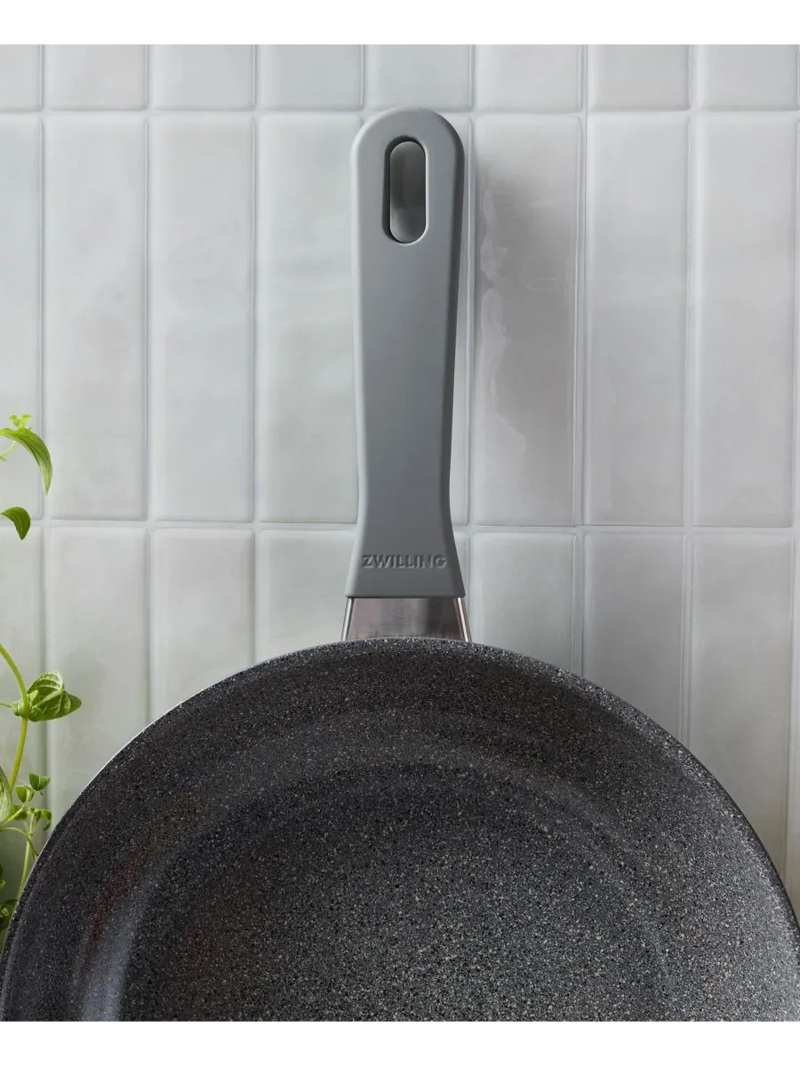 Сковорода ZWILLING Parma Plus Ceramic, 25 см — изображение 5 из 6, серый