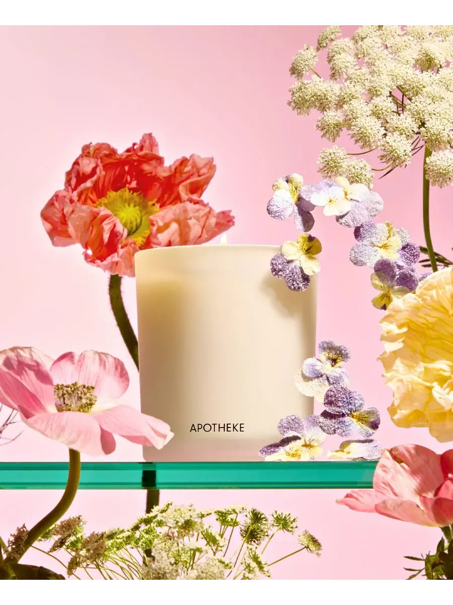 Ароматическая свеча Elderflower Sugar Classic, 300 г APOTHEKE — изображение 3 из 4, нет цвета