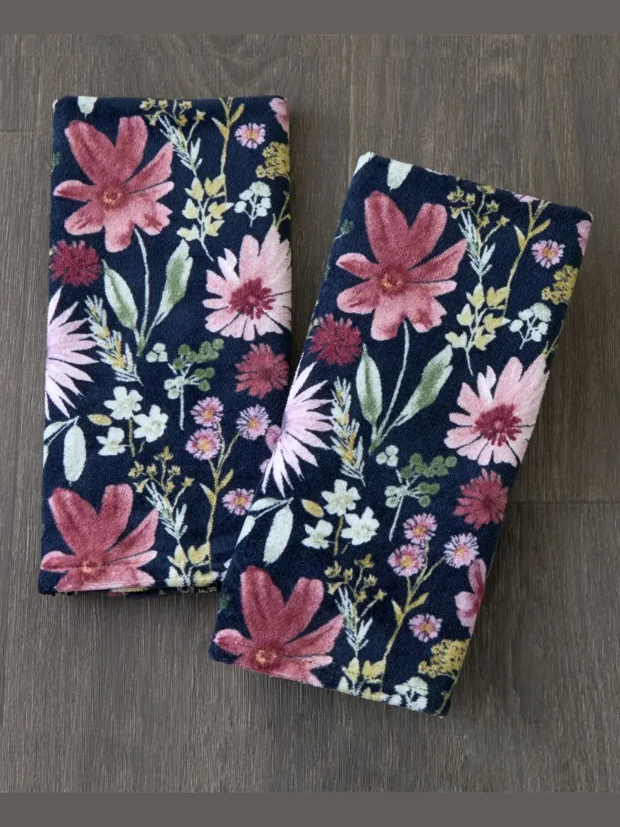 Набор из 2 полотенец для рук с цветочным принтом Wildflower Printed SKL Home — изображение 2 из 4, черный