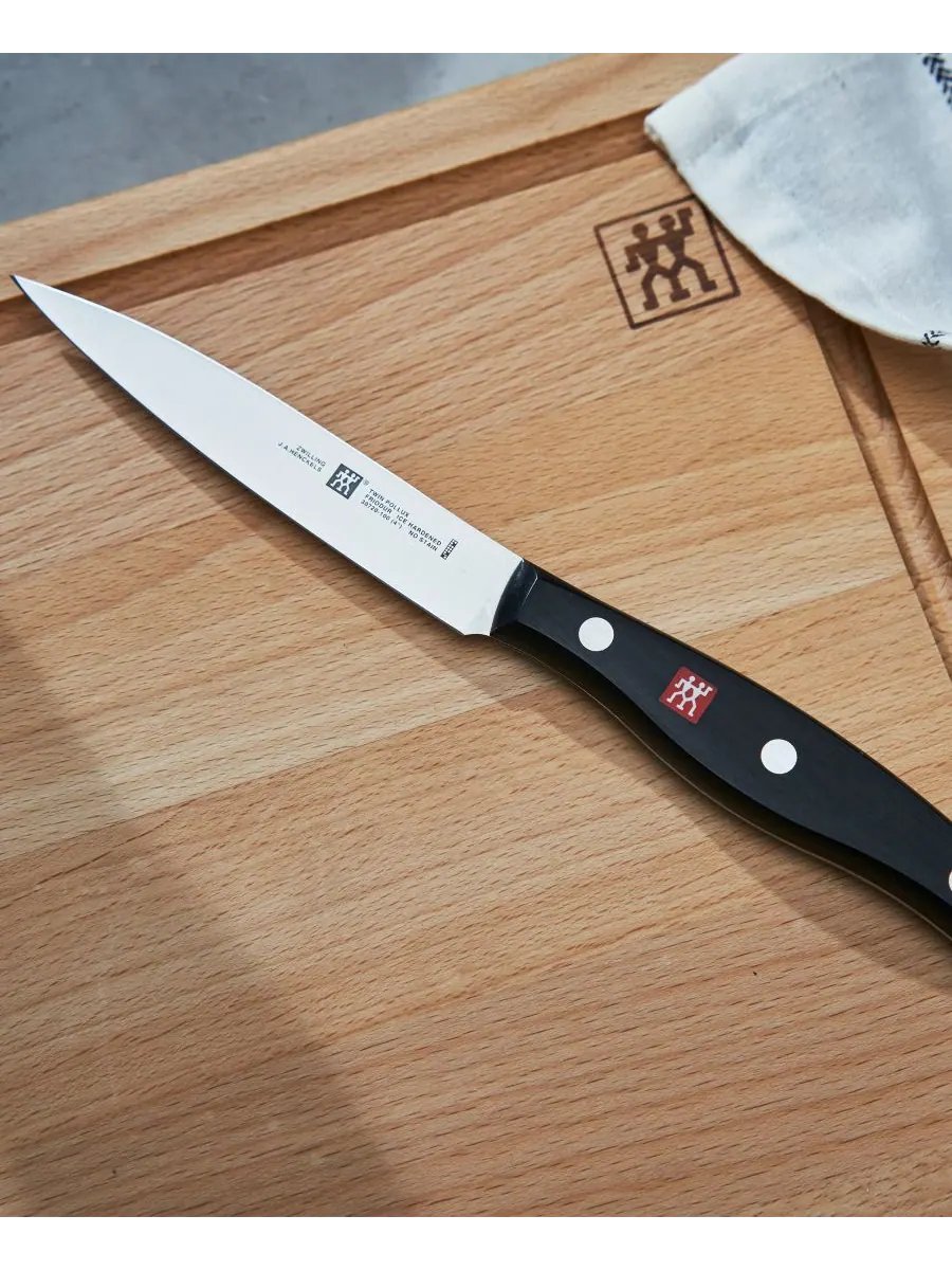 Набор кухонных ножей Zwilling Twin Signature, 3 предмета, шеф-нож/универсальный/овощной нож — изображение 3 из 7, черный