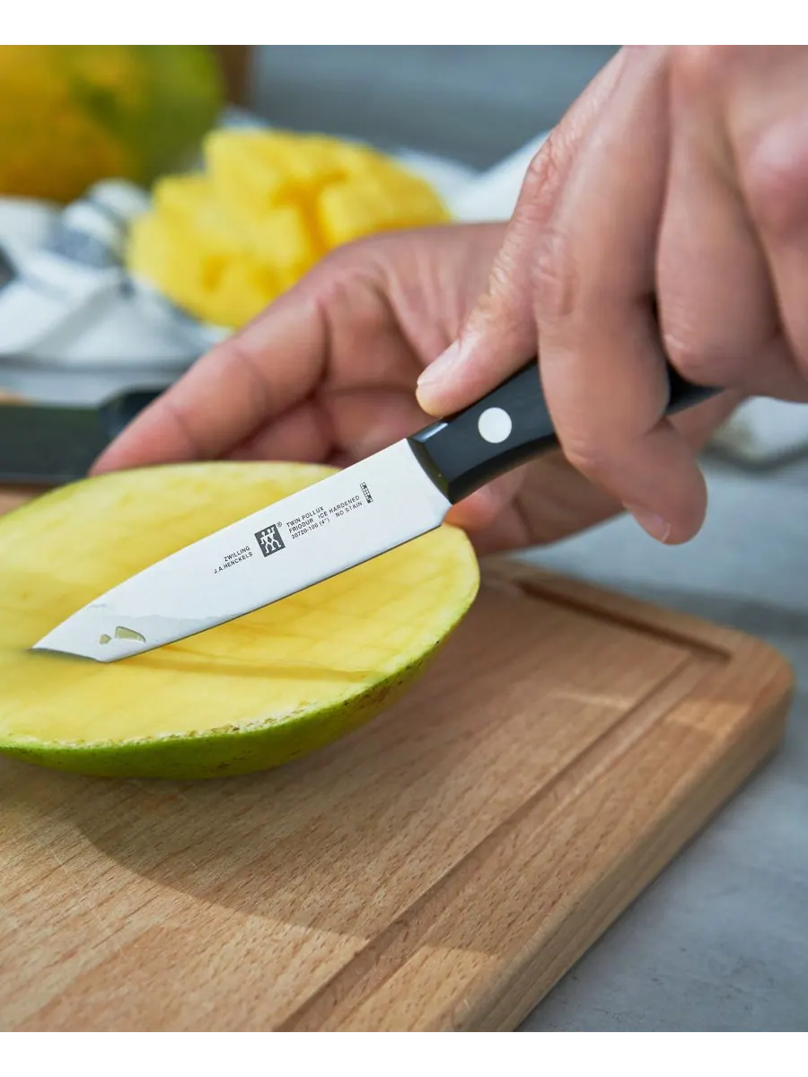 Набор кухонных ножей Zwilling Twin Signature, 3 предмета, шеф-нож/универсальный/овощной нож — изображение 4 из 7, черный