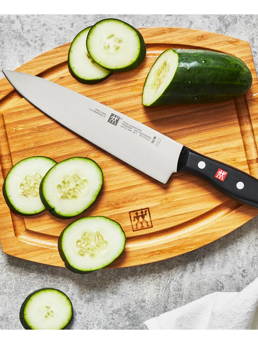 Набор кухонных ножей Zwilling Twin Signature, 3 предмета, шеф-нож/универсальный/овощной нож — изображение 6 из 7, черный