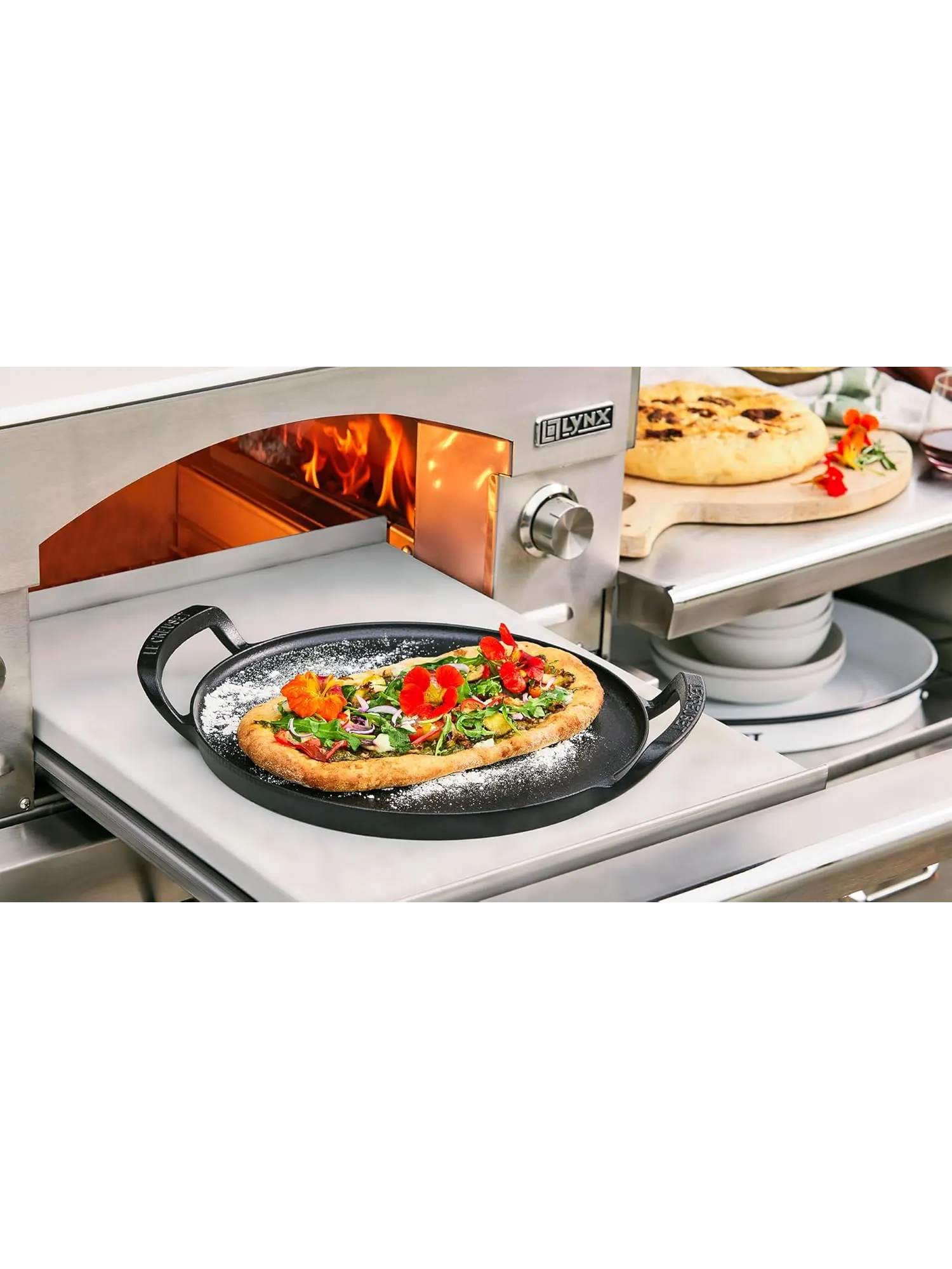 Круглая форма для пиццы Le Creuset Alpine Outdoor Pizza Pan, 35 см — изображение 4 из 7, черный