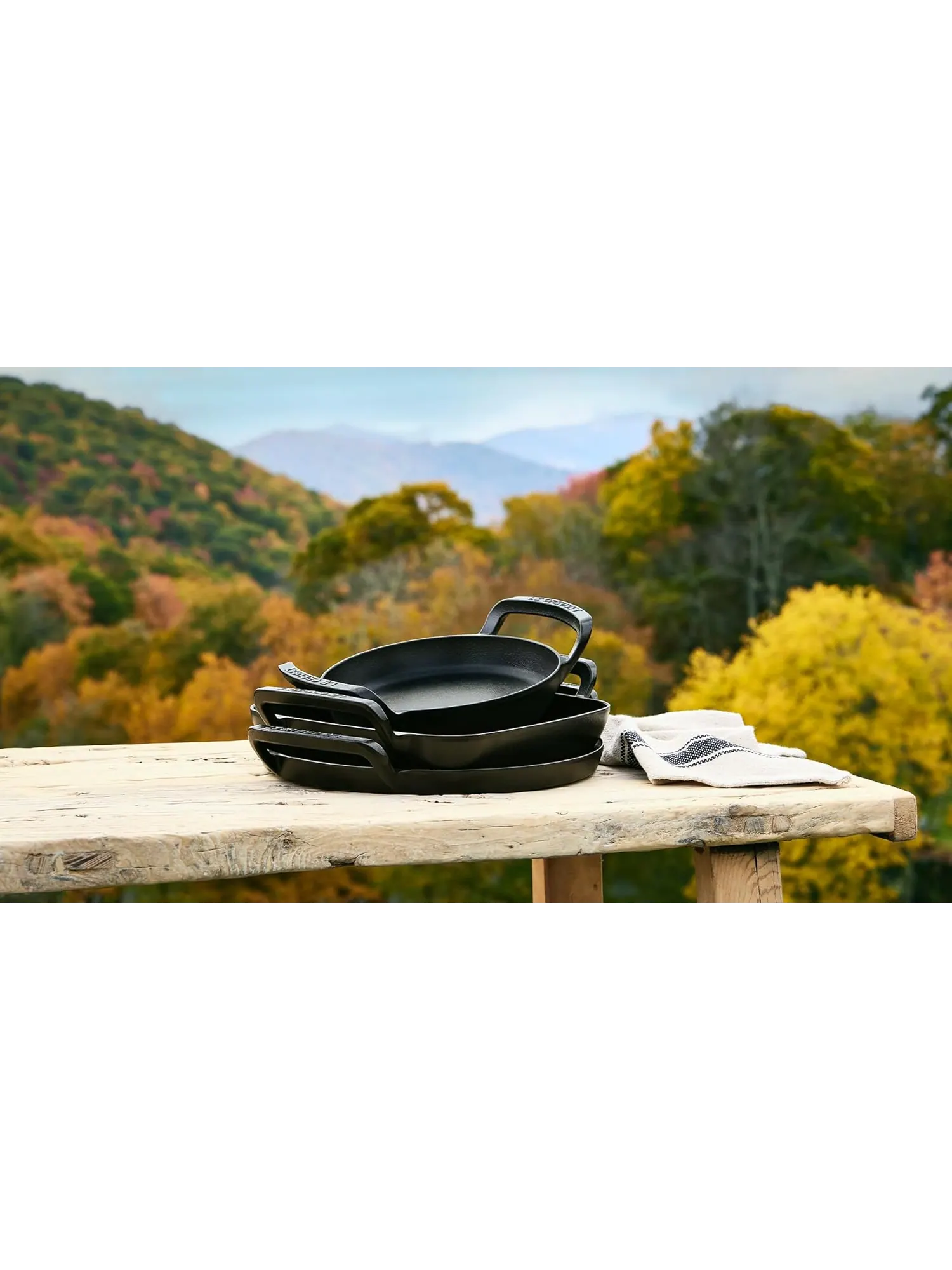 Круглая форма для пиццы Le Creuset Alpine Outdoor Pizza Pan, 35 см — изображение 6 из 7, черный