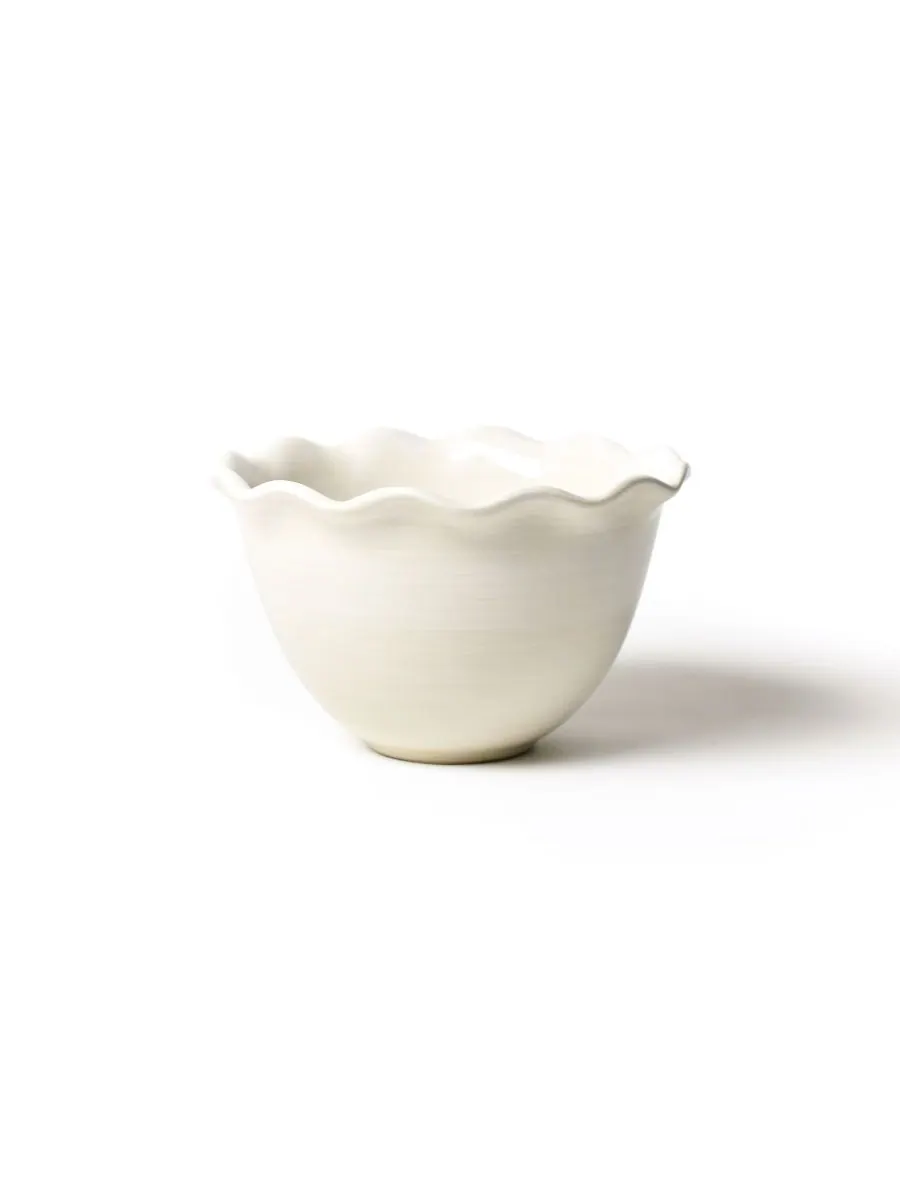 Coton Colors Блюдо с оборками, изготовленное Лаурой Джонсон, белого цвета, 9 дюймов
