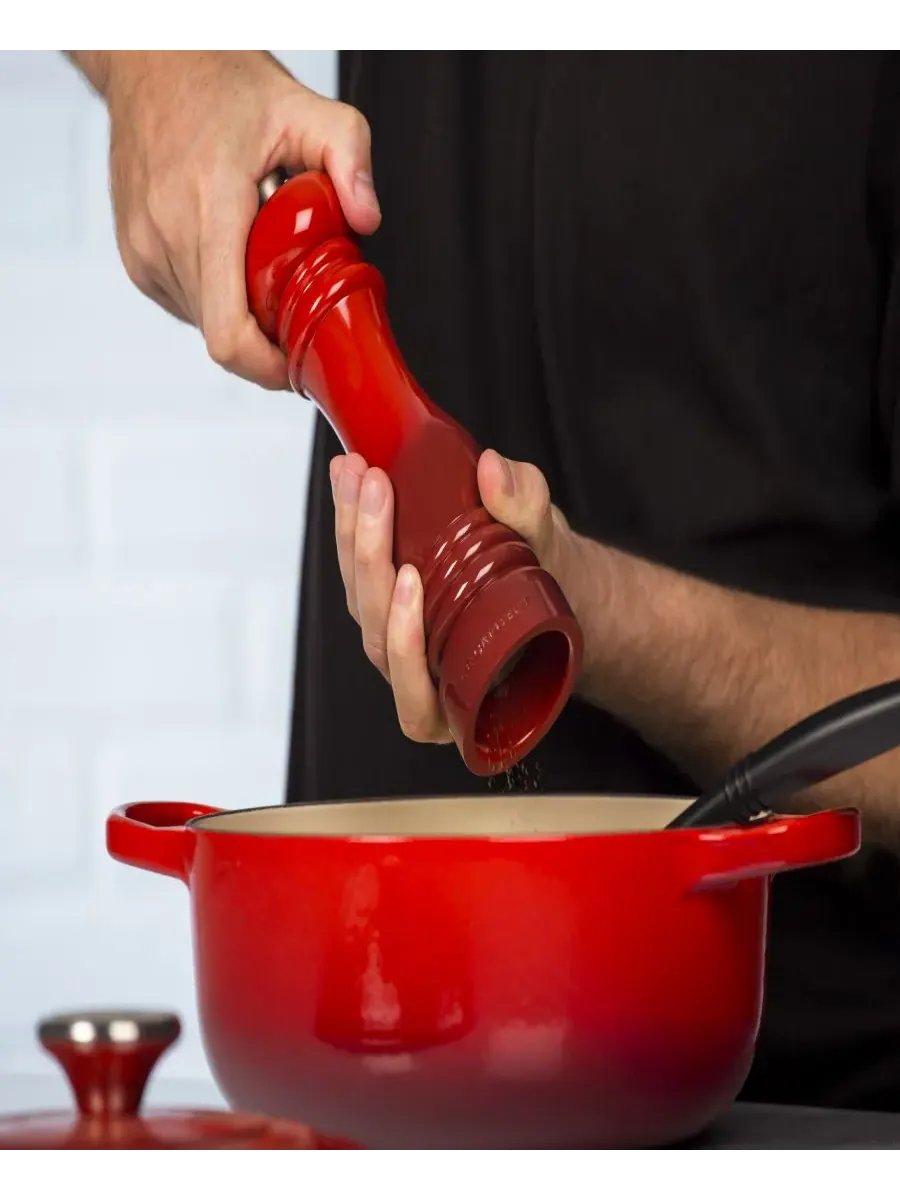 Мельница для перца 20 см с регулируемой степенью помола Le Creuset — изображение 3 из 4, красный