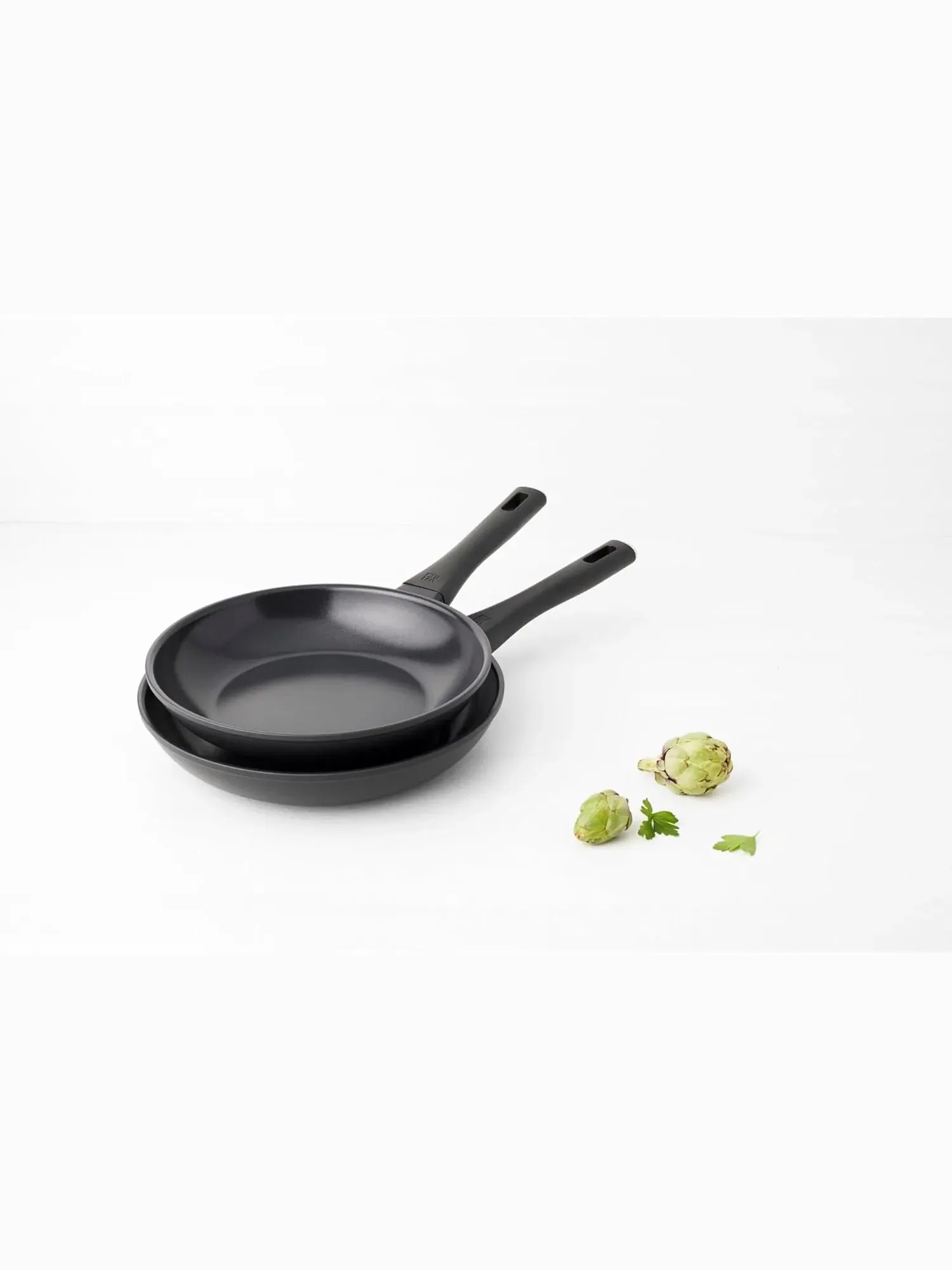 Набор сковородок ZWILLING Madura Plus Ceramic, 2 предмета, 20/25 см — изображение 6 из 9, черный