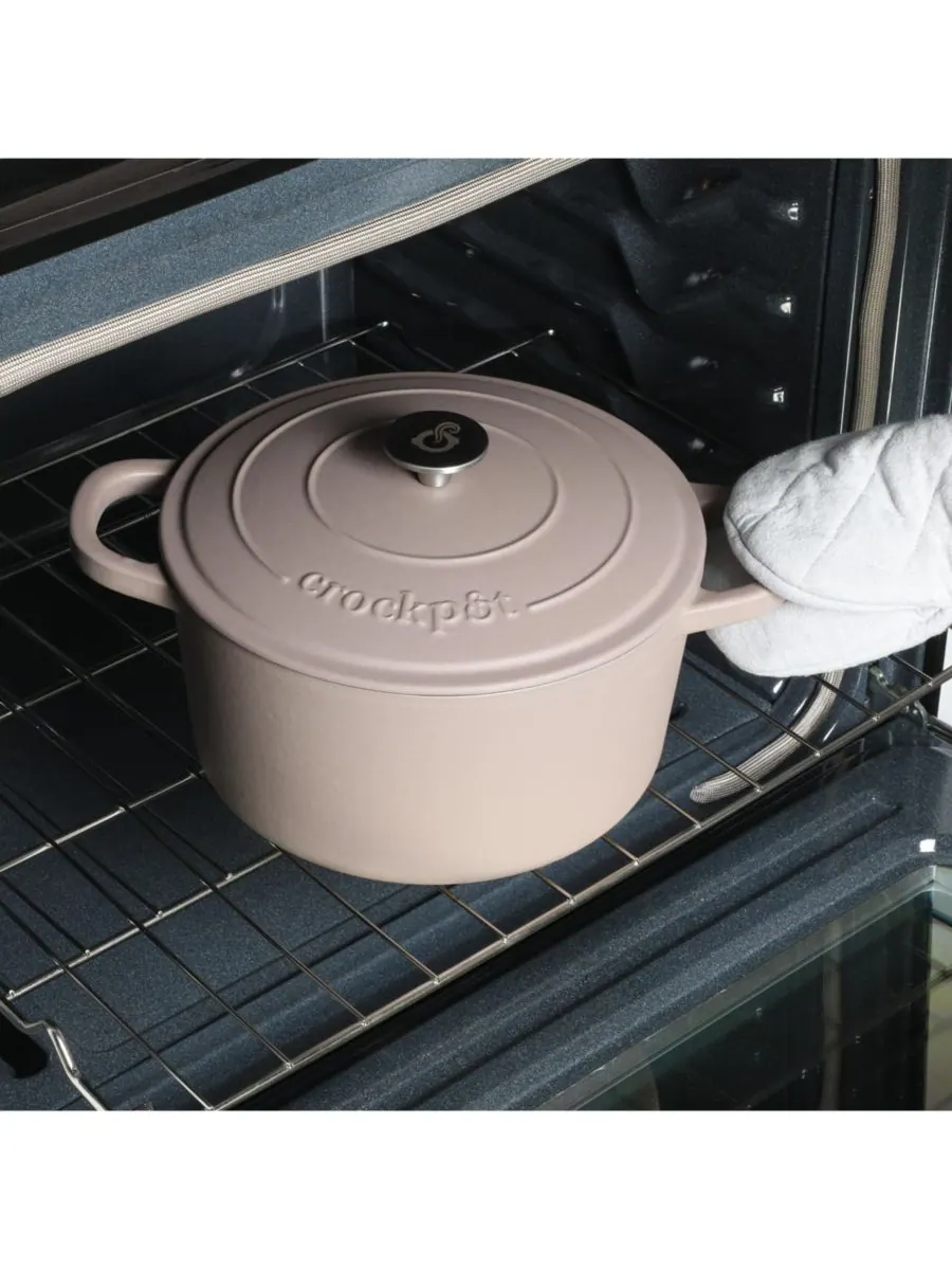 Crock Pot Круглая чугунная кастрюля Crock-Pot Artisan объемом 5 кварт (5 литров) - матовый — изображение 6 из 9