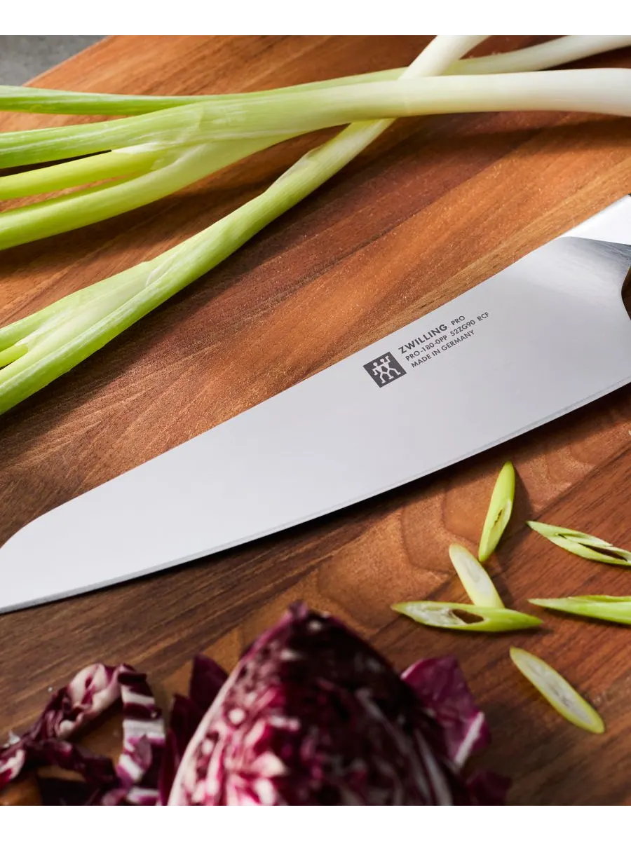 Профессиональный 7-дюймовый нож су-шефа ZWILLING — изображение 7 из 8, черный