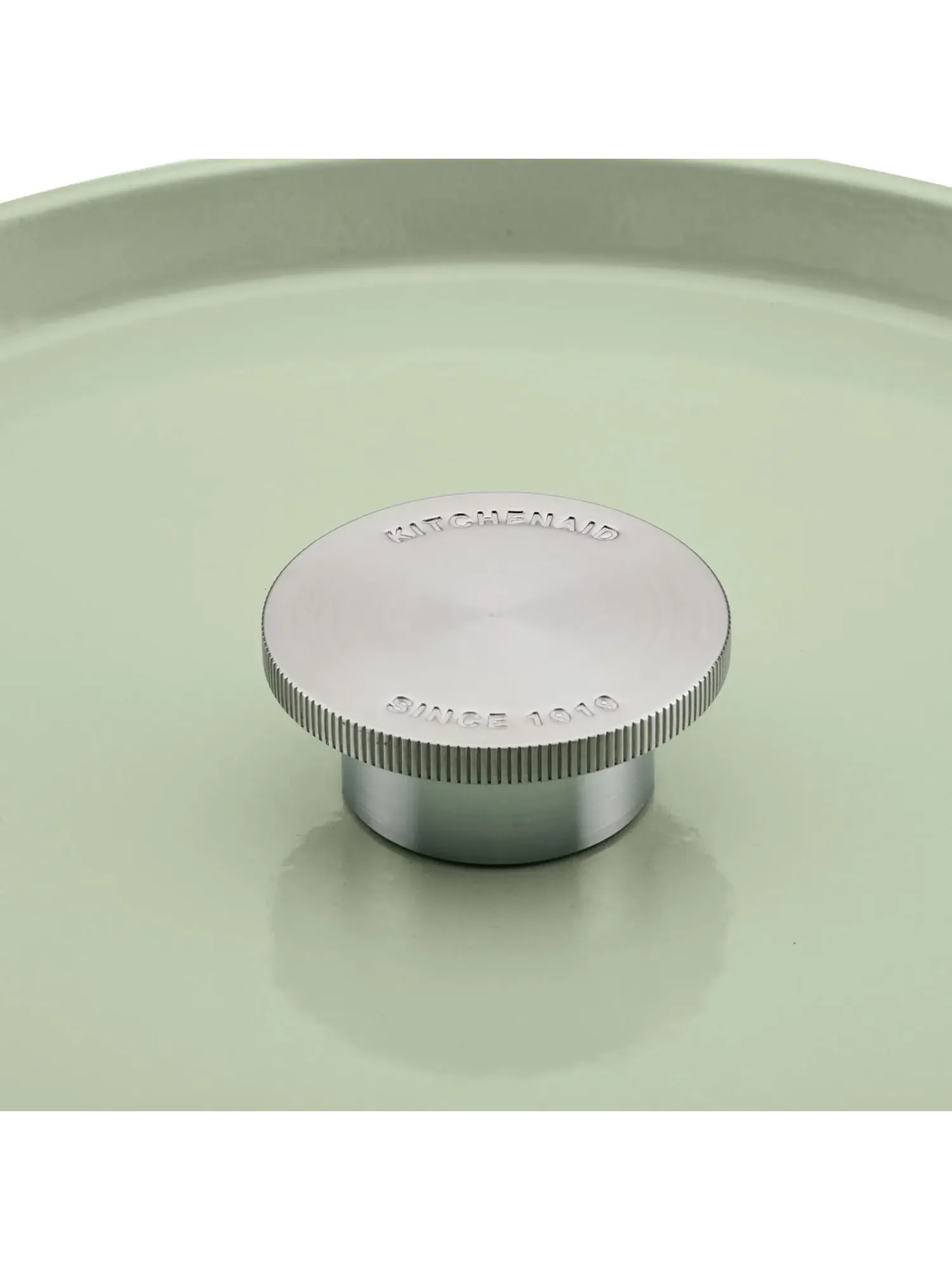 Кастрюля-жаровня KitchenAid Enameled Cast Iron Dutch Oven, 5,7 литра, Фисташковый — изображение 9 из 13, писташковый