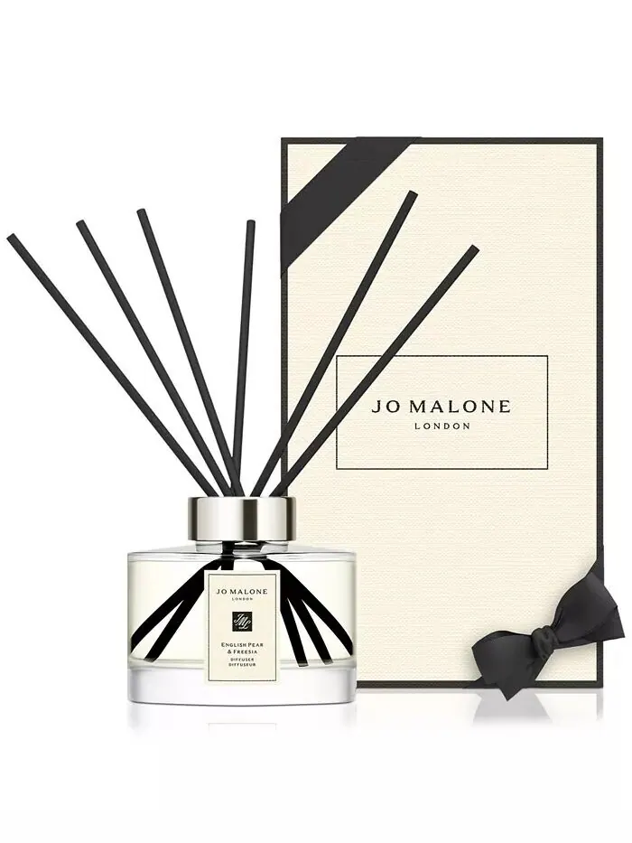 Объемный диффузор с ароматом английской груши и фрезии, 5,6 унции Jo Malone London — изображение 4 из 4