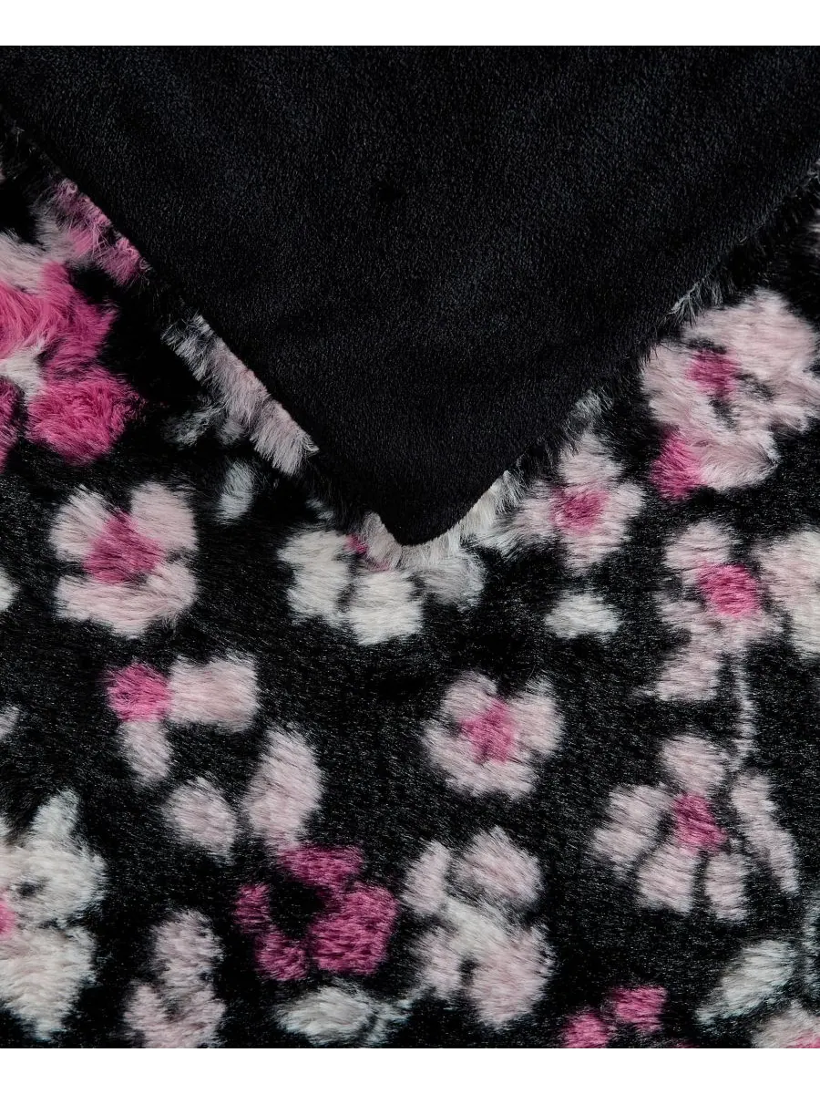 Плед из искусственного кроличьего меха с принтом, 70 x 50 дюймов Betsey Johnson, Leopard Rosettes — изображение 3 из 5